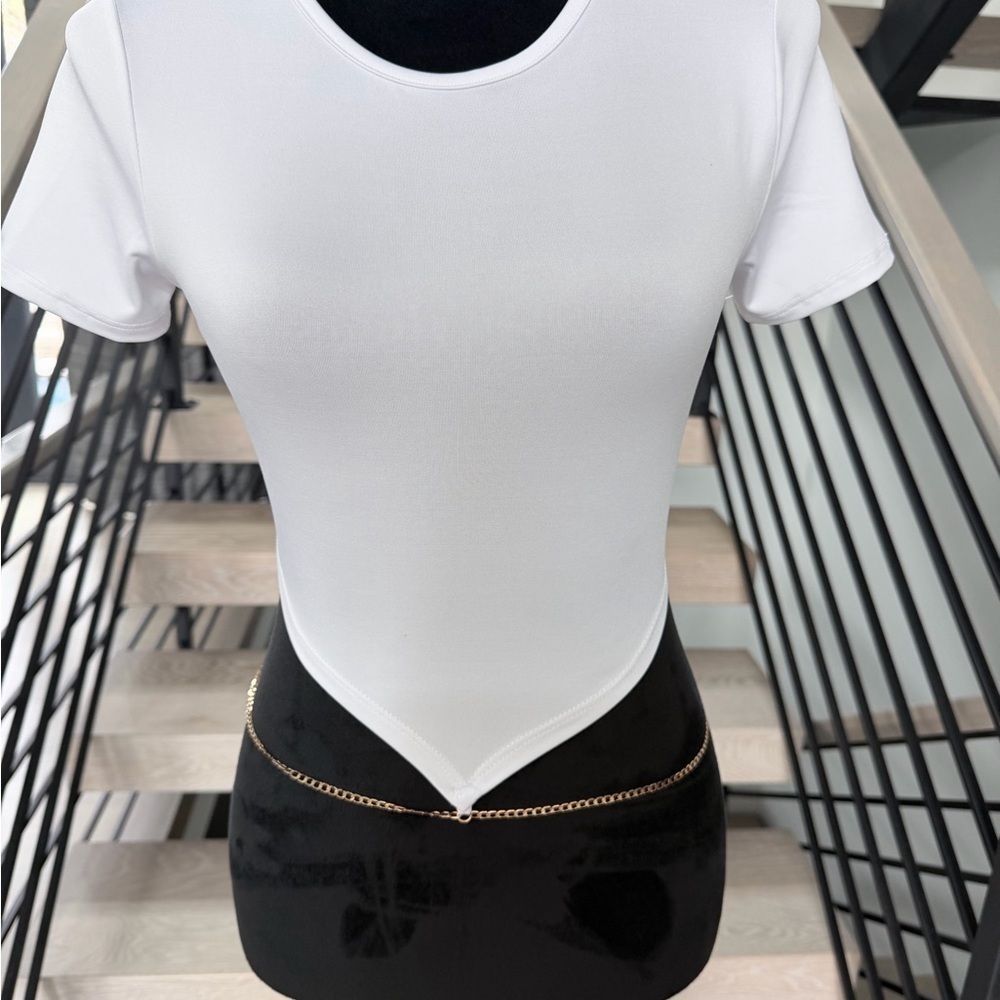 New Y2K White Crop Top with a chain size S - Picture 2 of 5